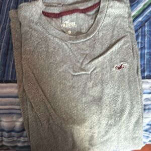 Like new grey hollister tee